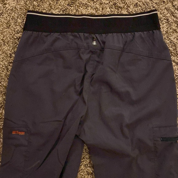 Grey’s Anatomy scrub set. - Picture 6 of 6